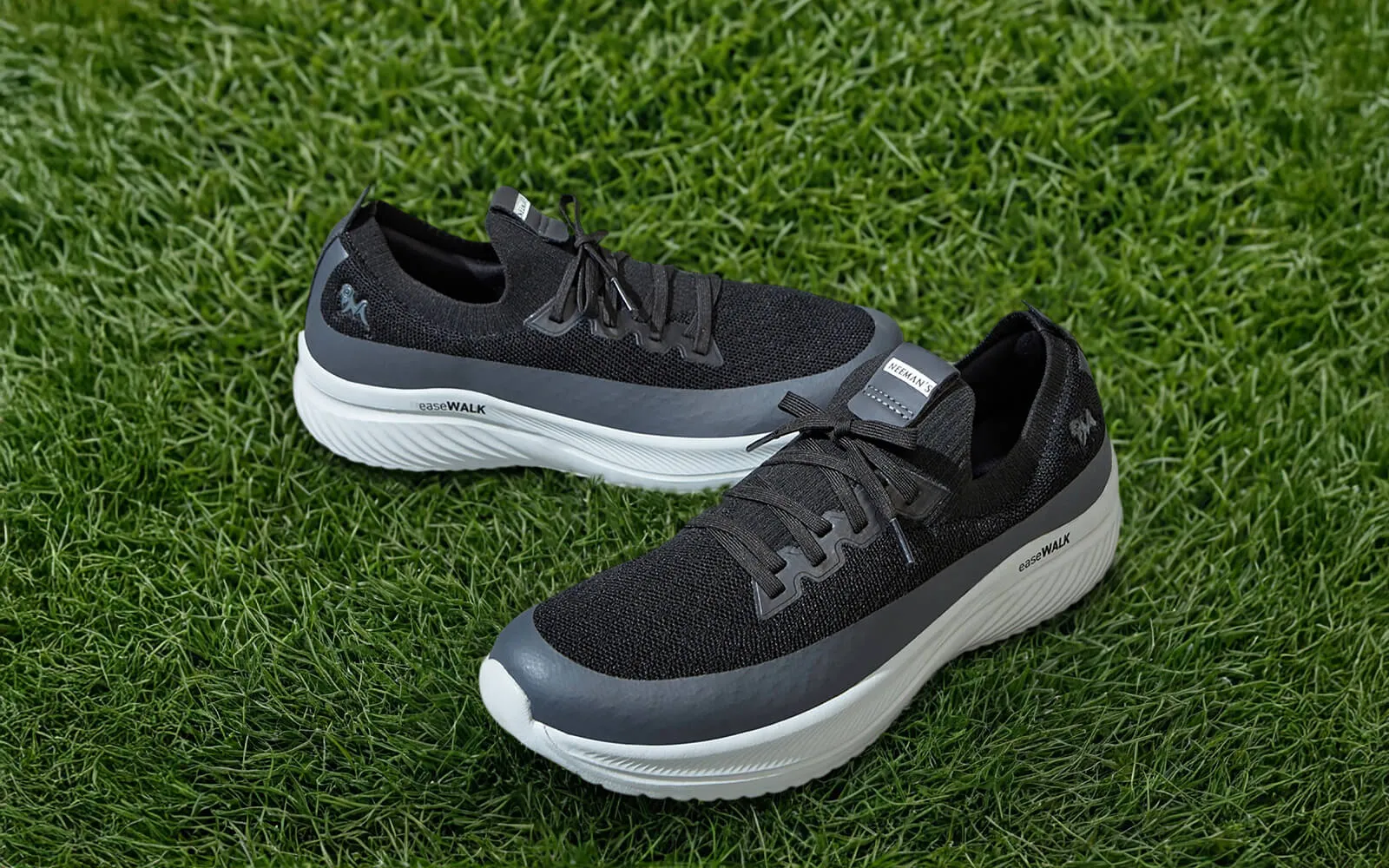 Ease Walk Sneakers : Grey