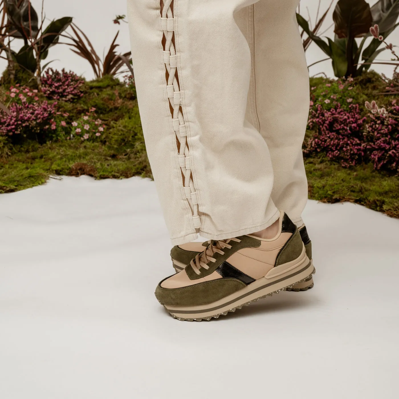 Nellie II Metallic Plateau - Coffee Cream/Dark Olive