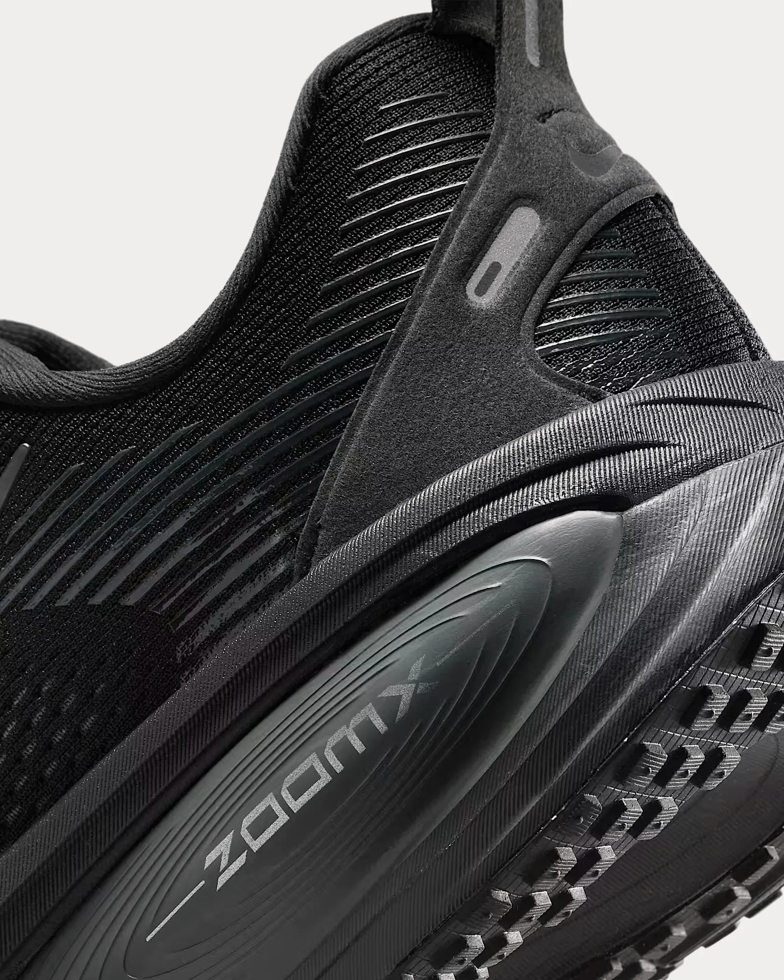 Vomero 18 Black / Dark Smoke Grey / Light Smoke Grey / Black Running Shoes